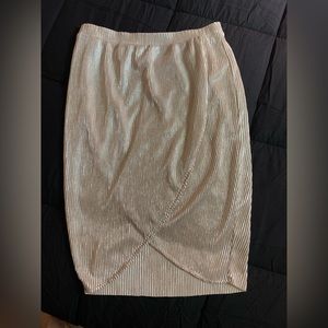 Bell+Sky Petite gold skirt size M